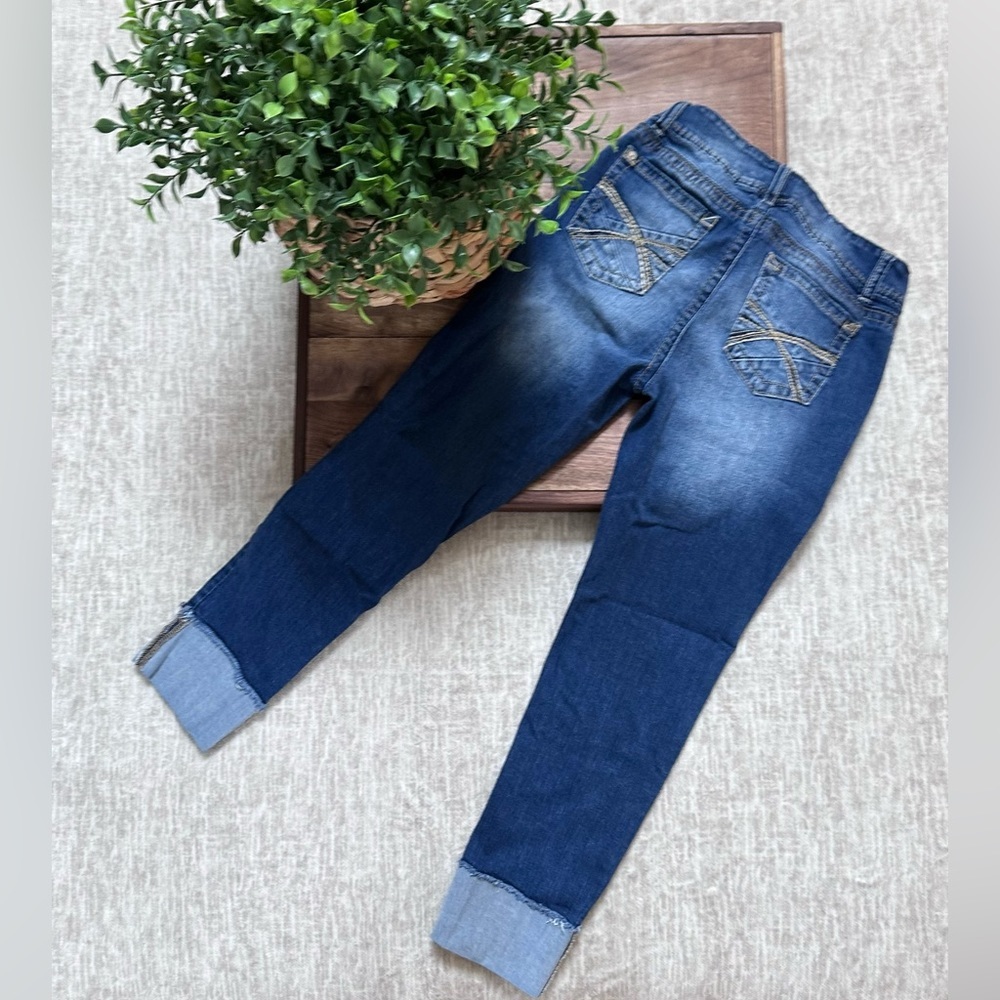 Cuffed Jeans - Picture 3 of 6